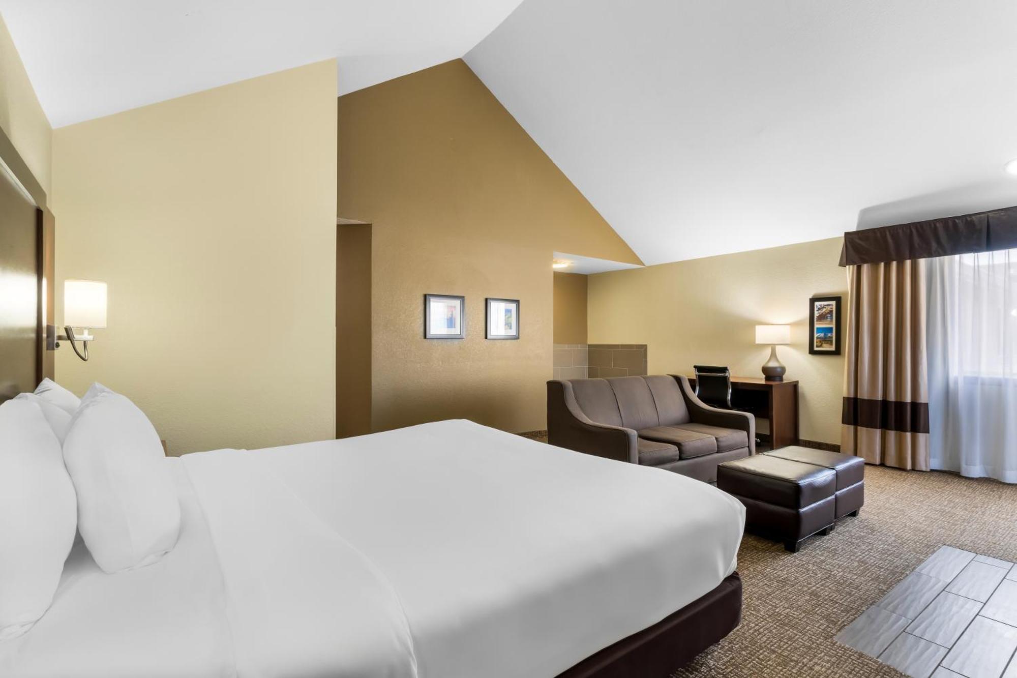 Comfort Inn & Suites Greeley Exterior photo