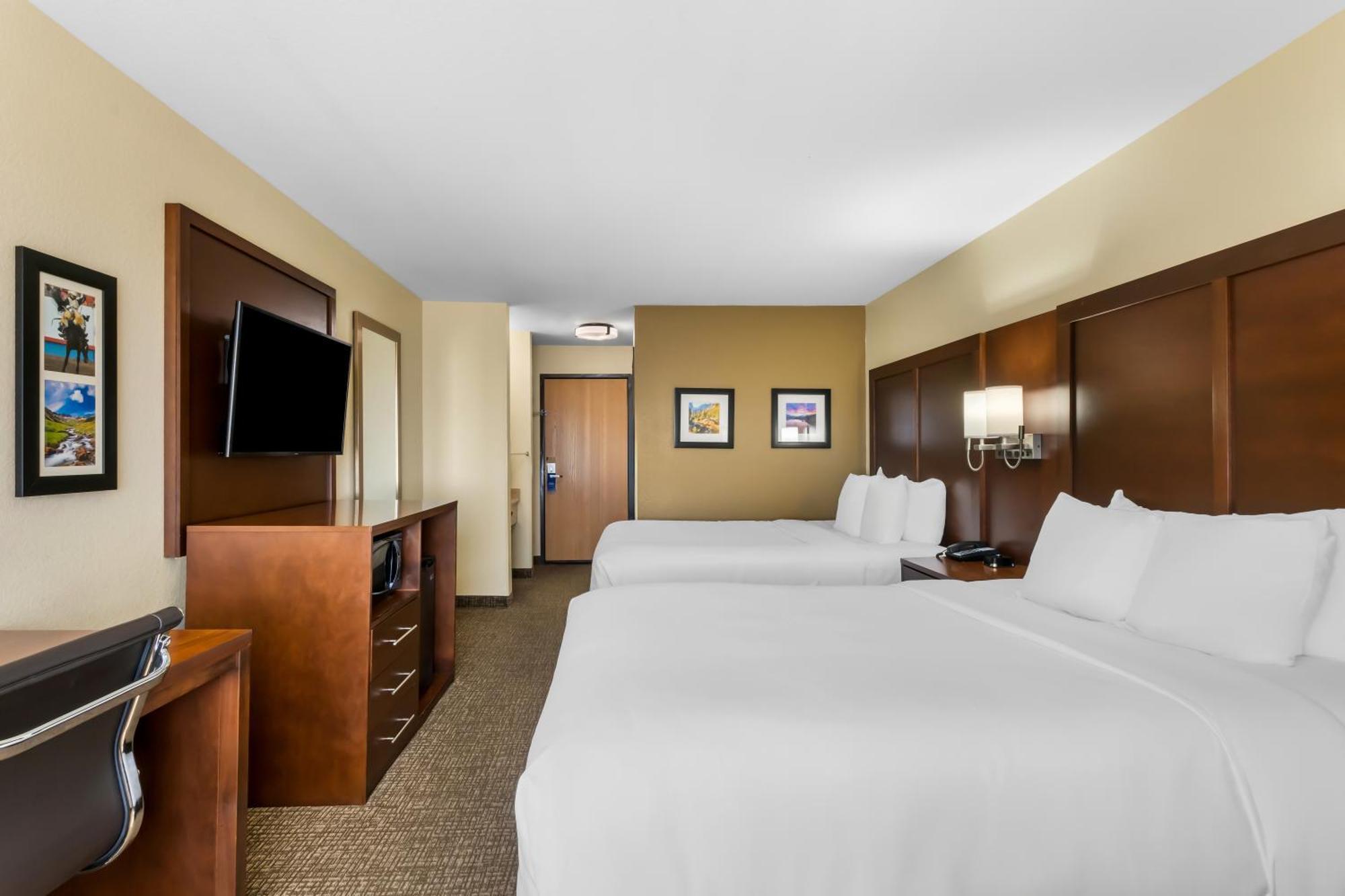 Comfort Inn & Suites Greeley Exterior photo